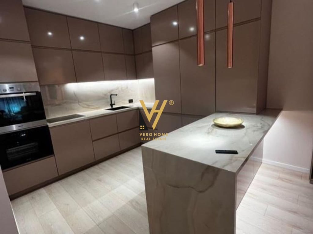 SHITET APARTAMENT 2+1+BLK NE BLLOK 450.000 EURO