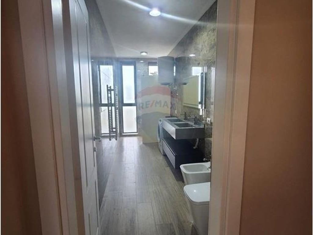 SHITET APARTAMENT 2+1+2 NE SAUK