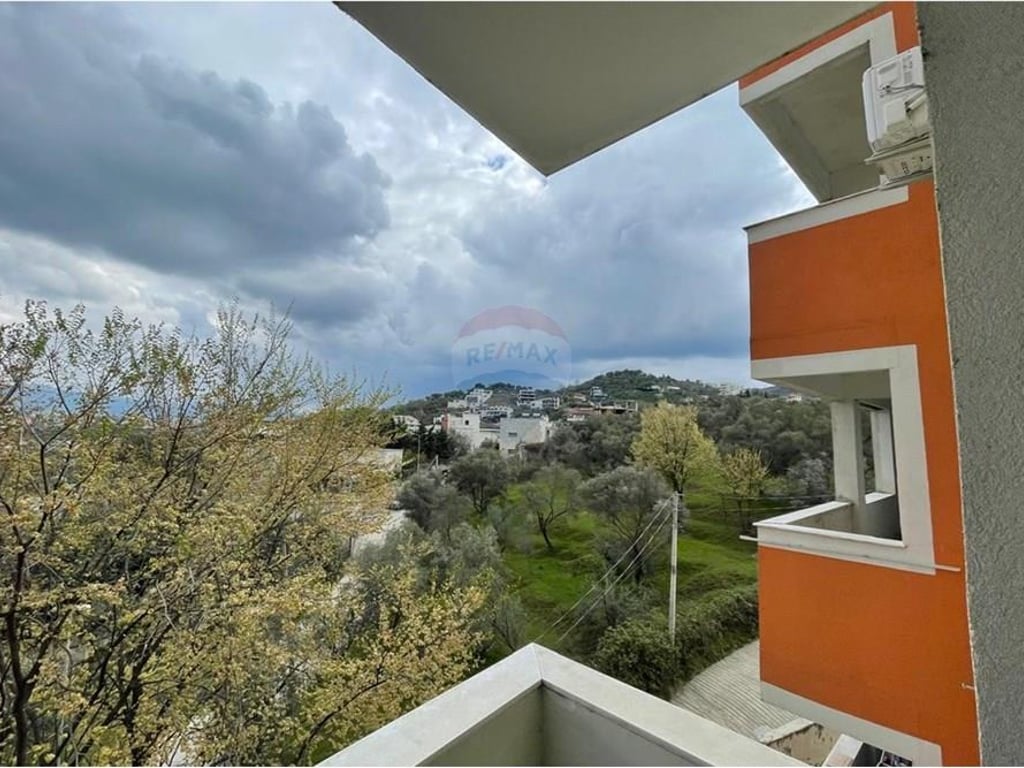 FOR SALE APARTMENT 2+1+2 DRY LAKE!