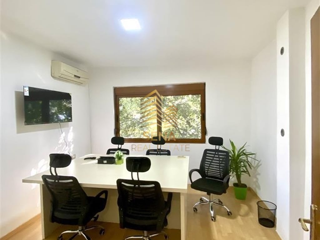 Rent, Office space, 9 floors, 850 Euro/month