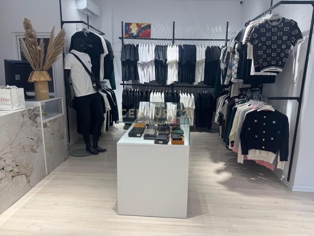 🛍️ BUSINESS FOR SALE – BOUTIQUE ON "MYSLYM SHYRI" STREET!