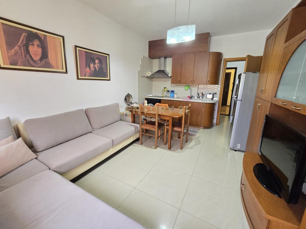 Shitet Apartament 1+1 në Golem, Durrës ! 70,000 €