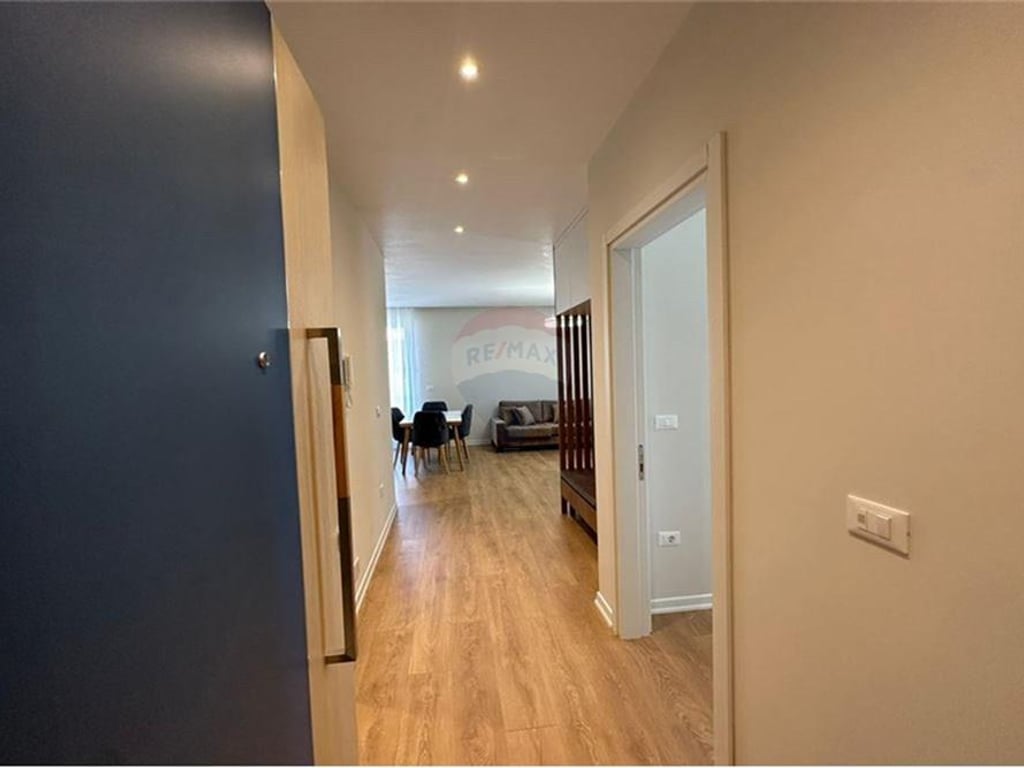 1+1 Apartment for Rent at Zogu i Zi