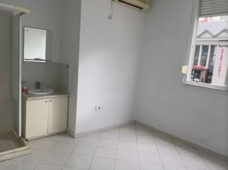 Ambient per Zyra me Qera prane Nobis