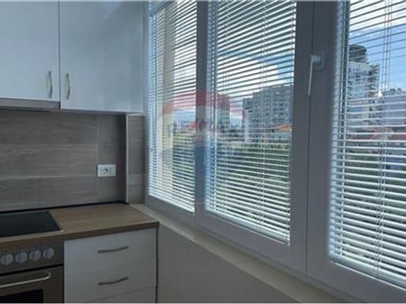 2+1 apartment for sale in Shallvaret!