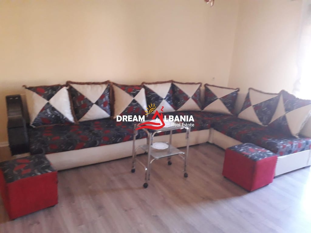 Affittasi appartamento 2+1 presso l'Istituto Harry Fultz a Tirana (ID 4229429)