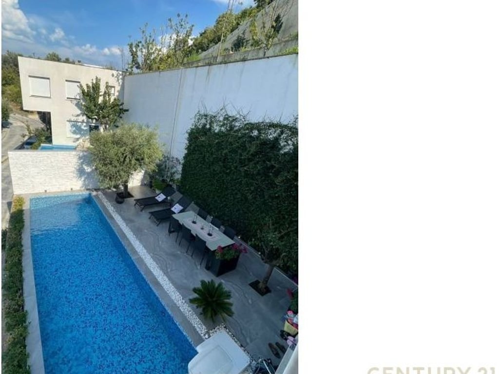 ✨🏡 VILLA WITH POOL FOR SALE – KODRA E DIELLIT 2