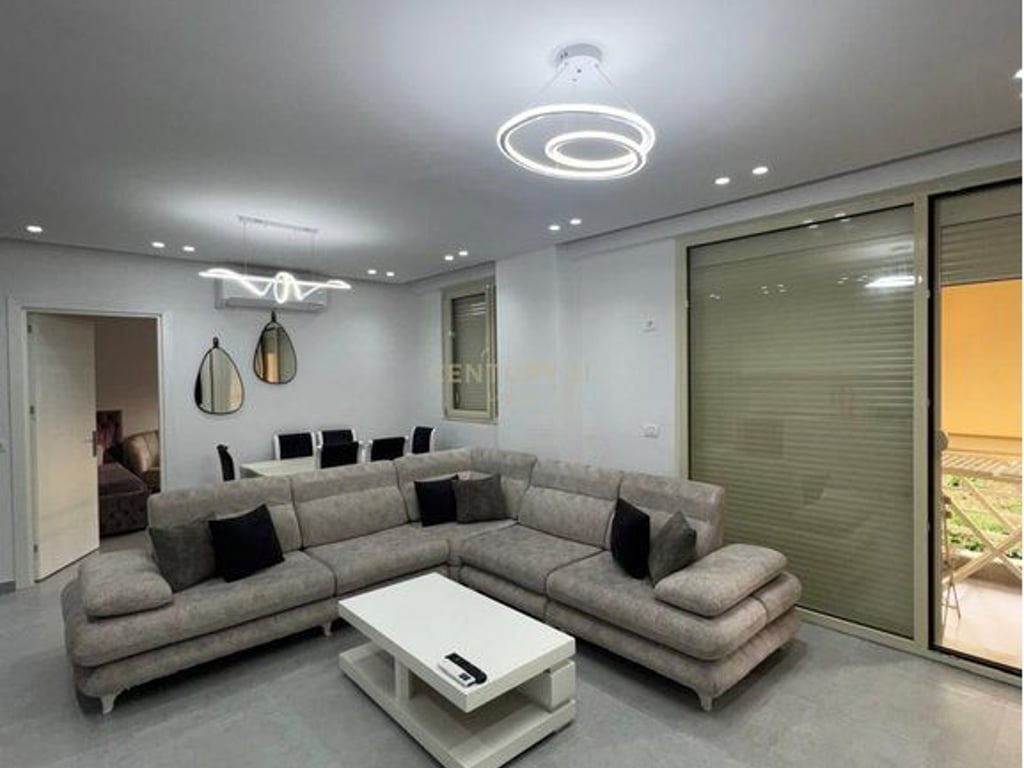 Appartamento in affitto 2+1 a Shkoze 500 € /Mese