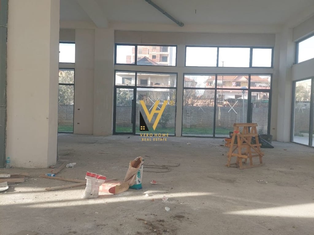 FOR SALE SHOP 500 M2 ON JORDAN MISJA STREET 750,000 EURO