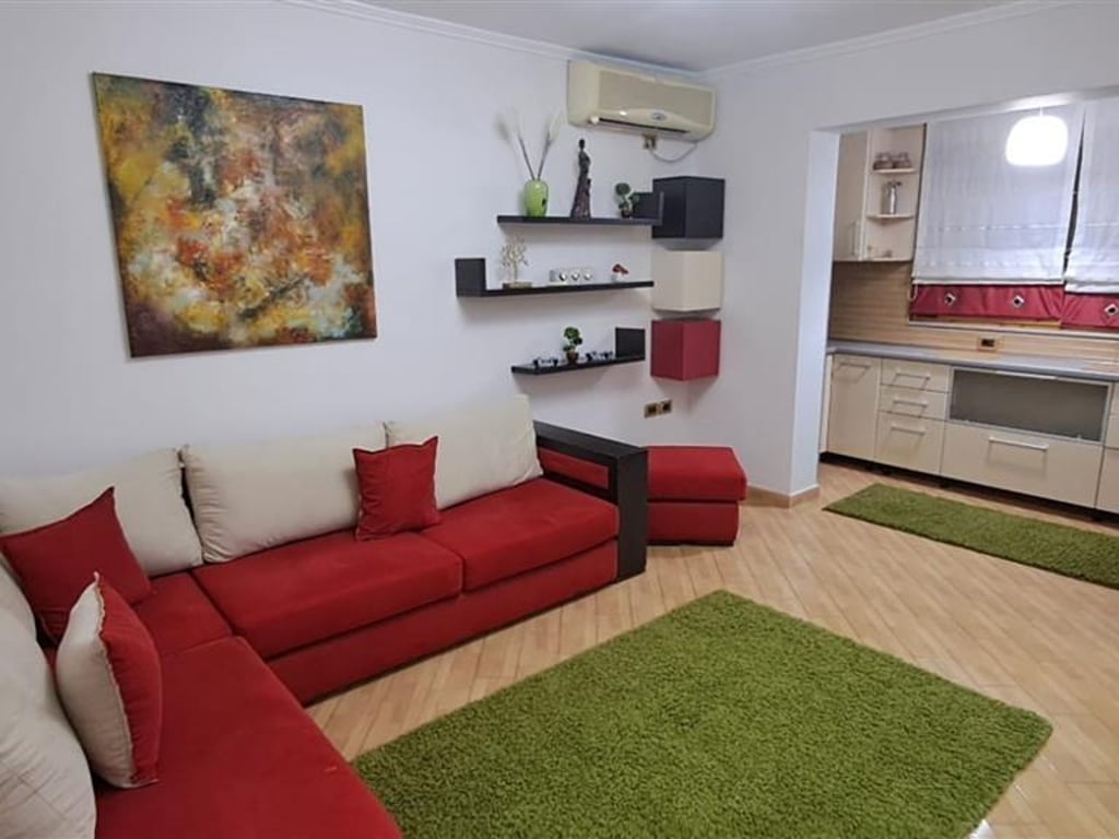 Apartament 1+1 per qira te Rruga e Elbasanit, prane Institutit te Higjenes