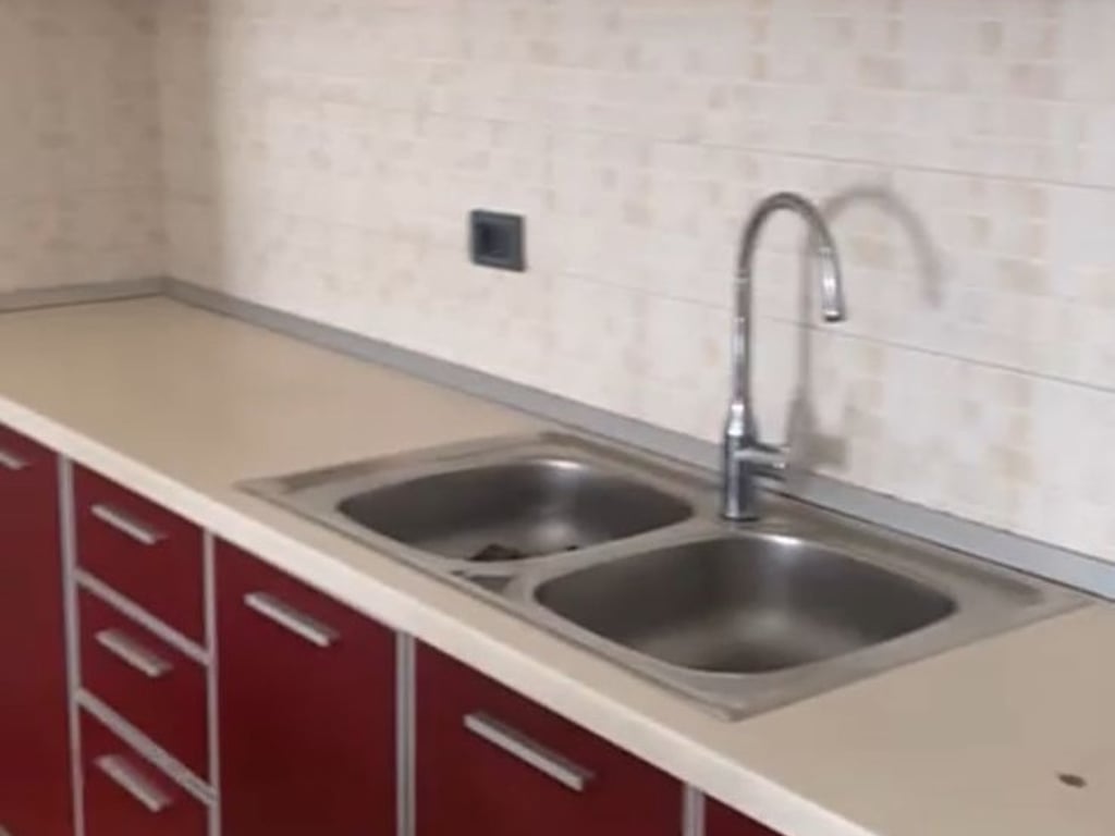 Qender, apartament 1+1 me qera Vila Gold (50,000 Leke)