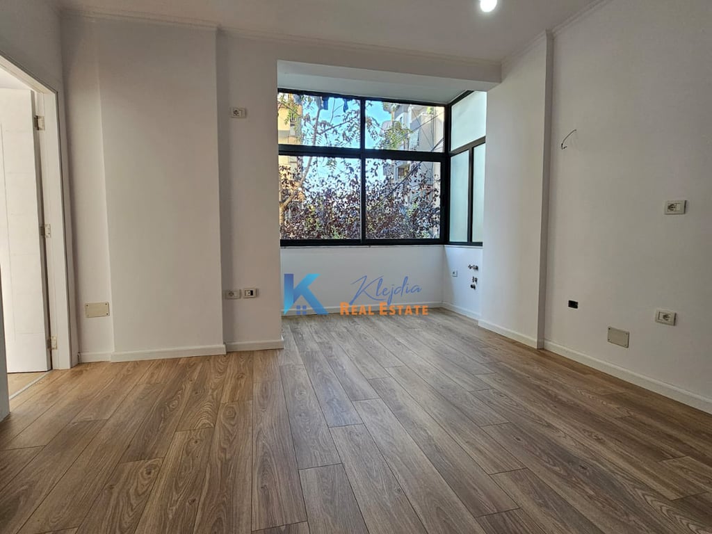 ZYRE PER QIRA PRANE KOMPLEKSIT SQUARE21