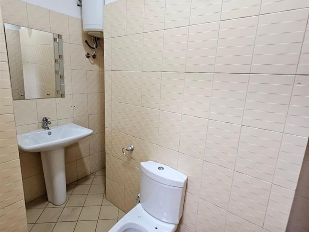 BUSINESS SPACE FOR RENT ON THE NEW PORT ROAD