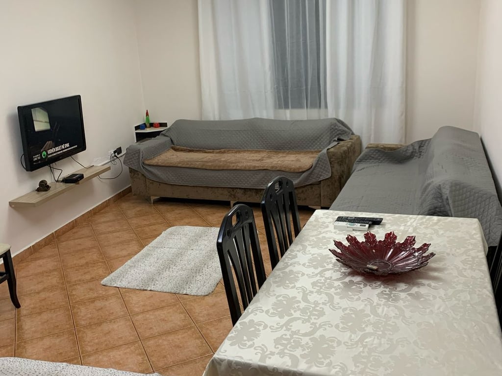 APARTAMENT ME QERA 1+1