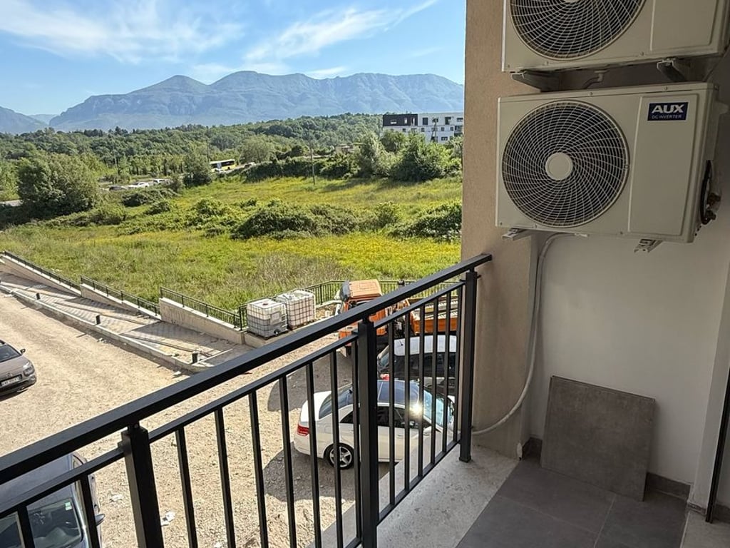 Jepet me Qera Apartament 1+1 i arreduar ne menyre bashkohore tek Liqeni i Thatë.