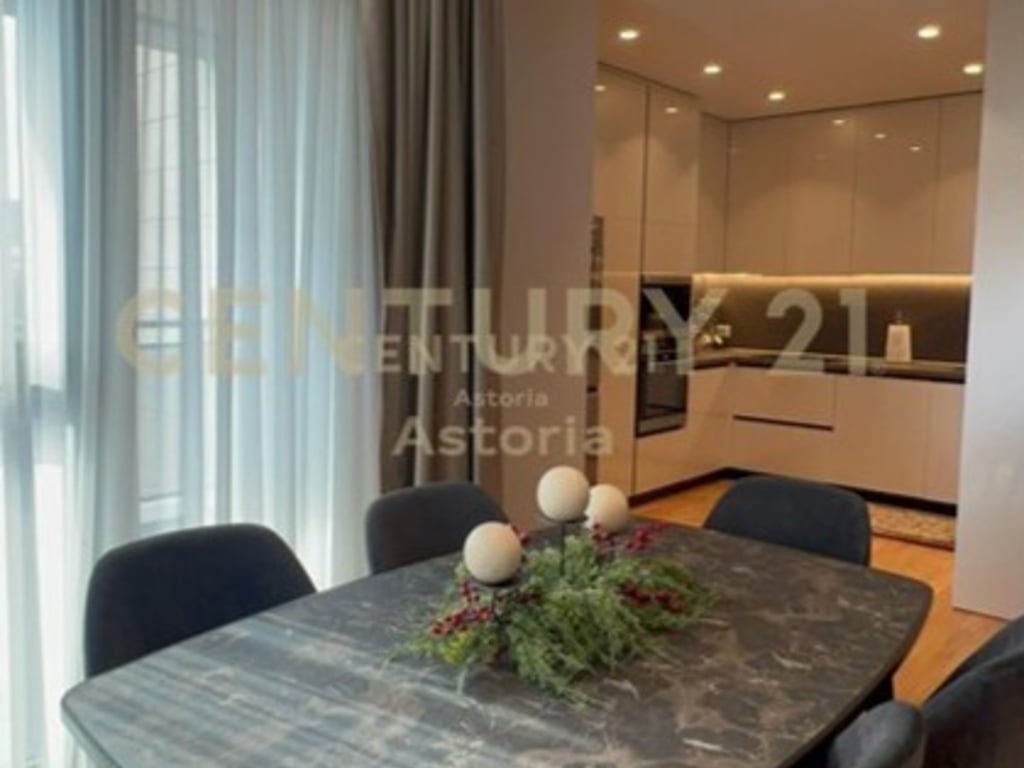 ✨ PENTHOUSE UNIK LUKSOZ ME QIRA – RRUGA E KOSOVARËVE, TIRANË