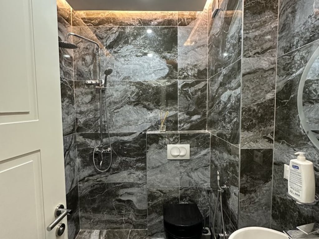 Vendesi appartamento 3+1 in Via Elbasanit.
