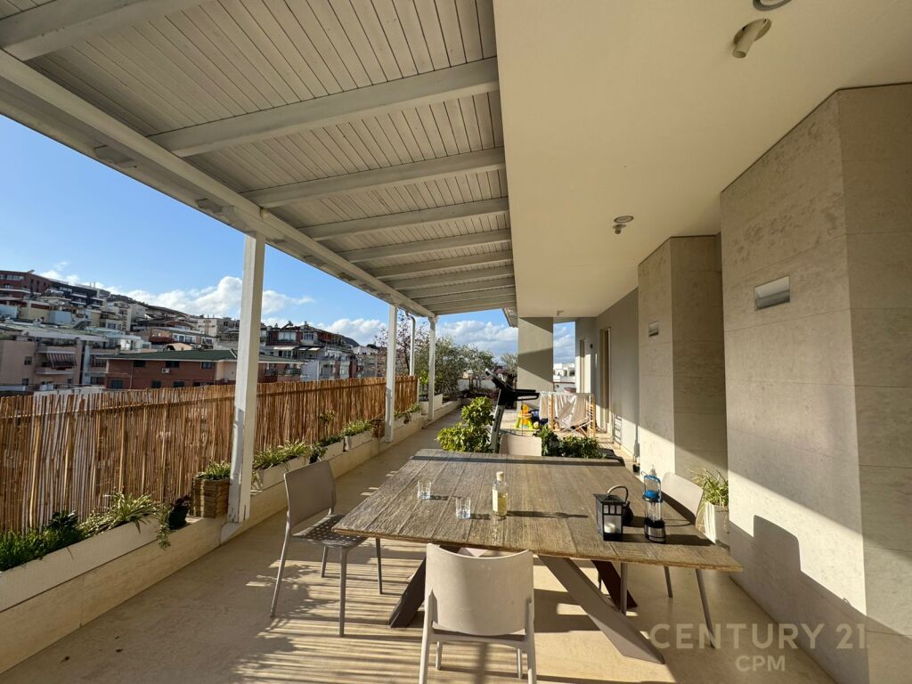 🌄PENTHOUSE LUSSUOSO + 2 POSTI AUTO IN VENDITA! |🌇 LUXURY PENTHOUSE + 2 PARKING SPOTS FOR SALE!