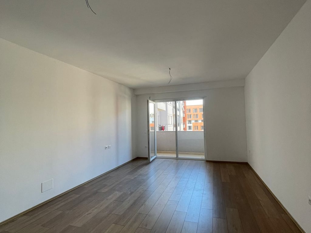 APARTAMENT ME QERA 