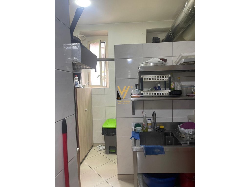 JEPET DYQAN 53M2 ME QERA TEK HARRY FULTZ 1.800 EURO