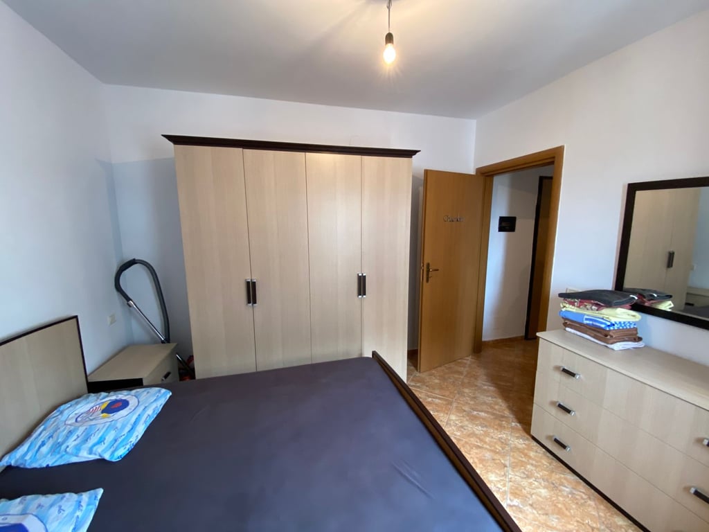 Shitet apartament 1+1 ne plazh, Durres!