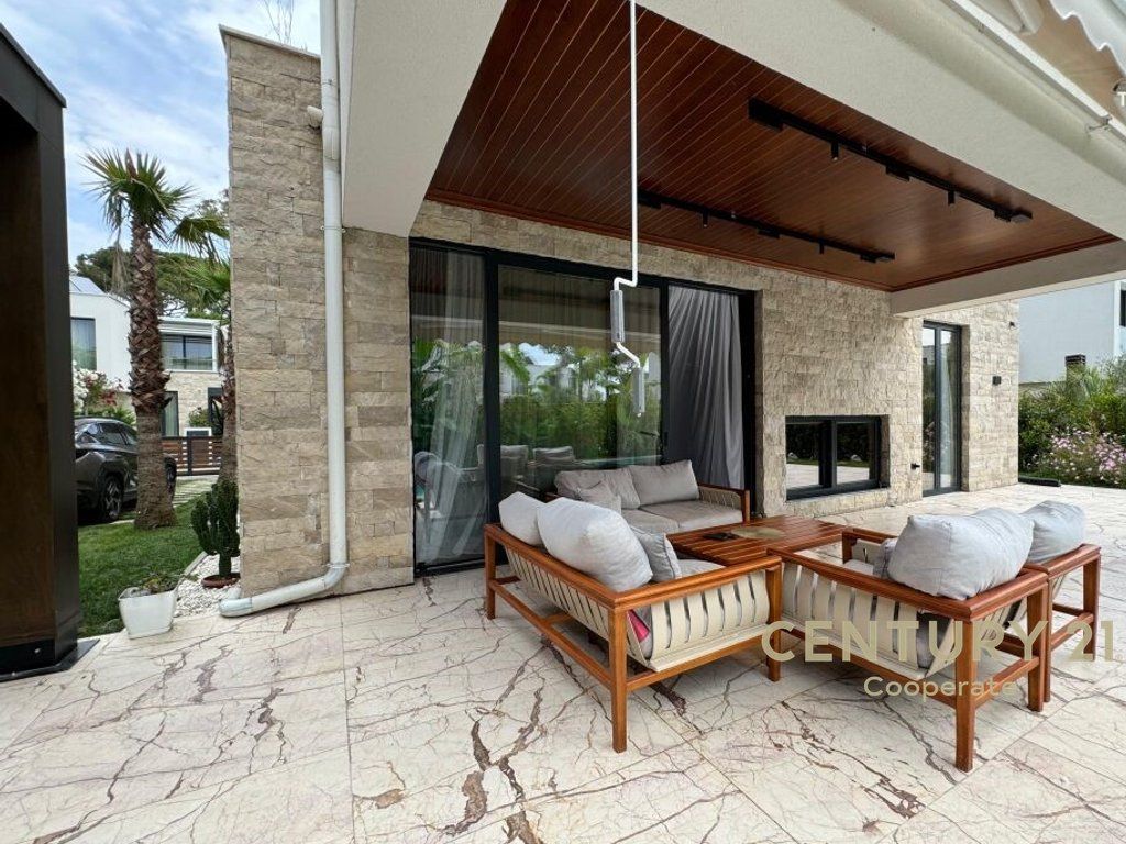 LUXURY VILLA FOR SALE NEAR THE SEA IN SAN PIETRO RESORT. €1,300,000