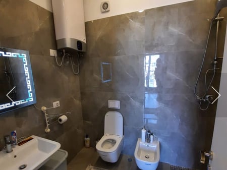 A fantastic 3+1+2 apartment with a storage room is available at Square 21.