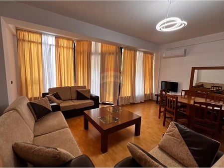 Jepet 1+1 me qira ne qytet studentu