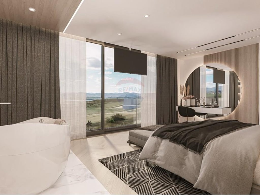 Individual villa for sale at Lake Farka!