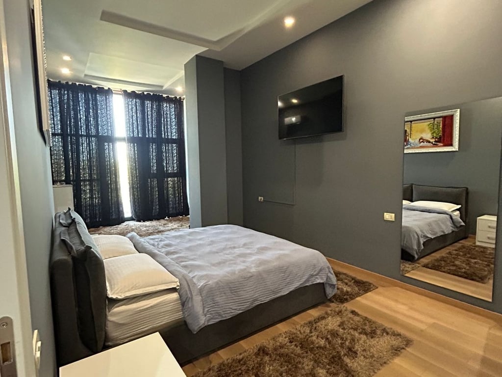 1+1 is enough, the road to the dry lake, 650 euros.