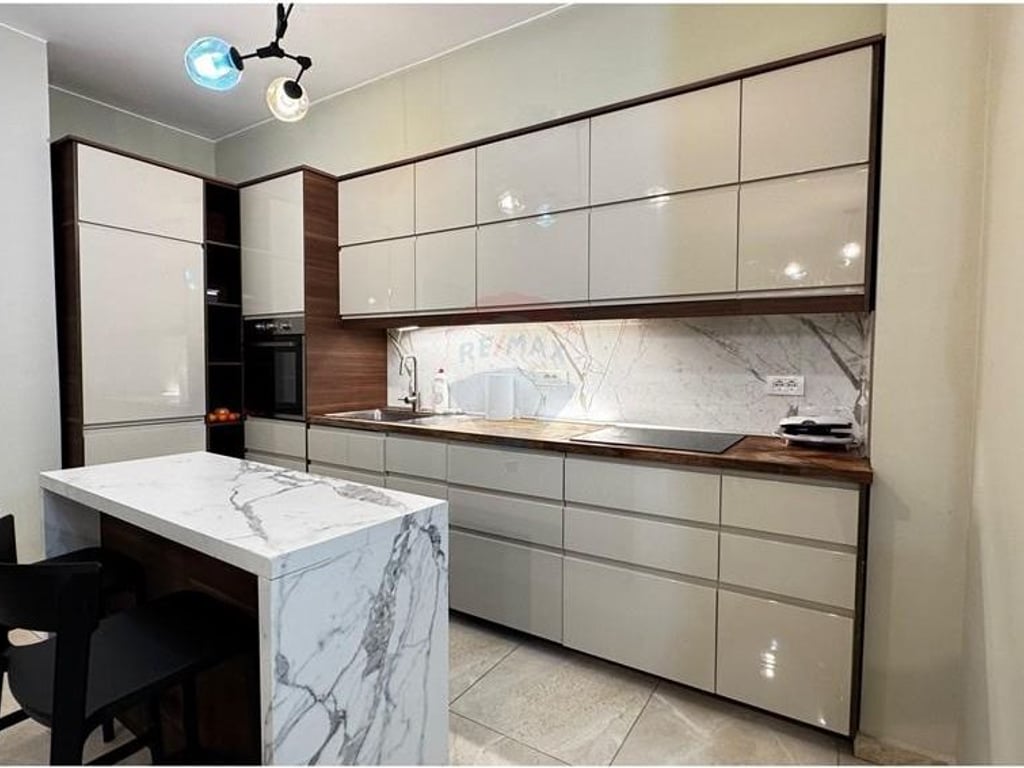2+1 apartment for rent at Dinamo Complex!