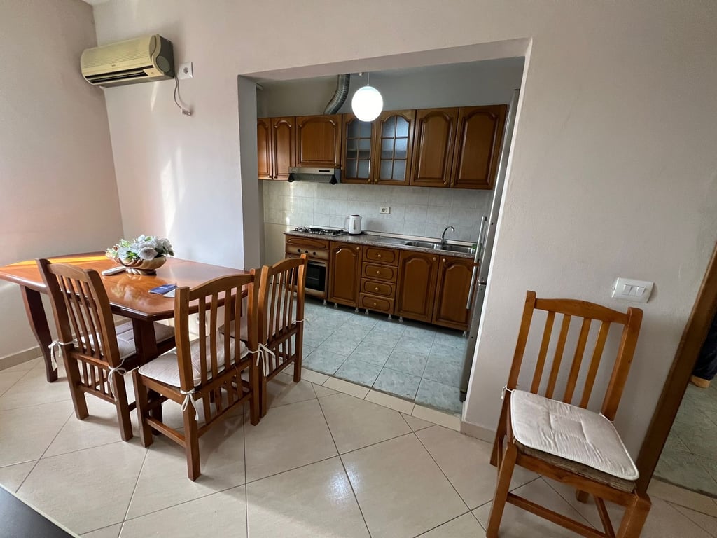 Affittasi appartamento 1+1 in via Ndre Mjeda.