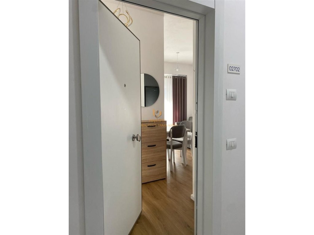A 2+1 apartment with parking is available at the Kaimi residence.