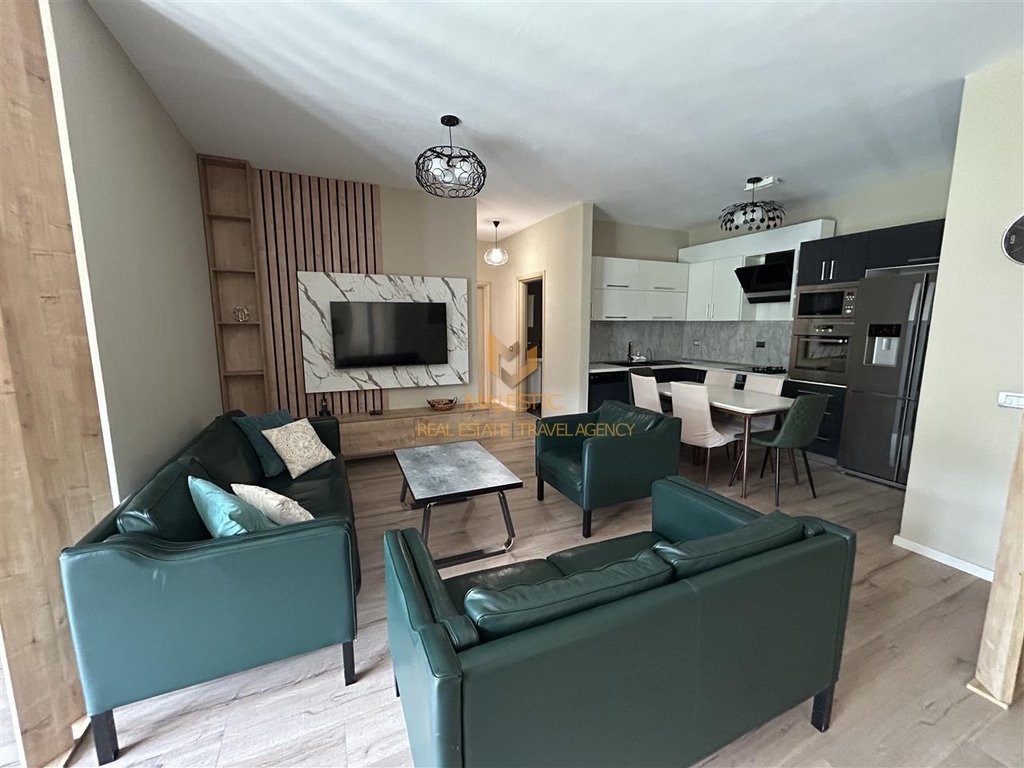 A 3+1+2+2 apartment with parking is available for rent near the zoo.