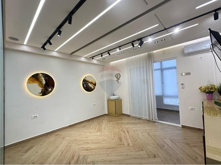 Ambiente commerciale in affitto del Comune di Parigi