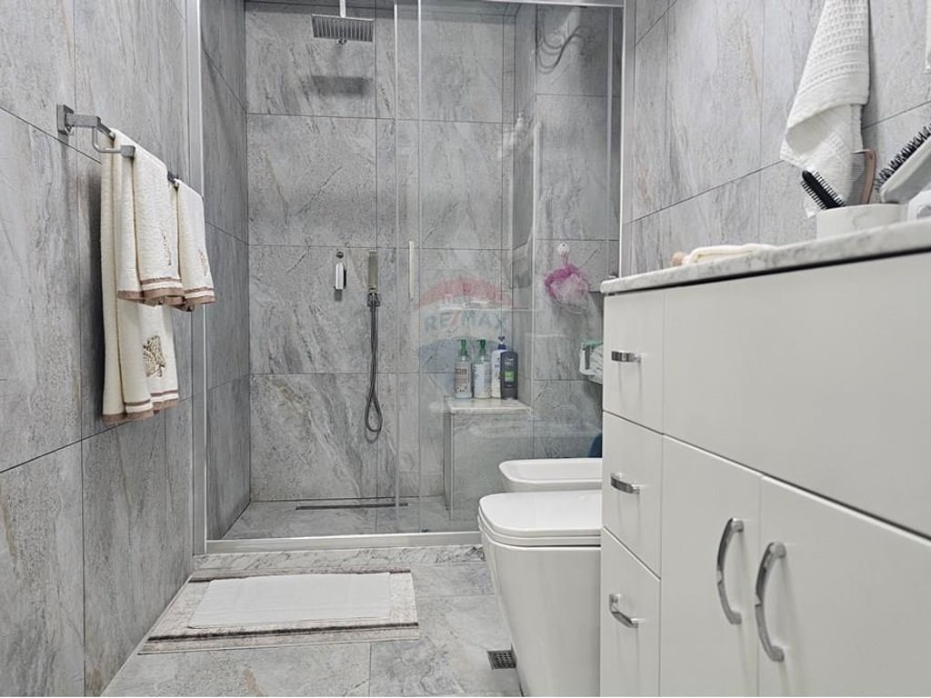 2+1 apartment for sale in Selvia!