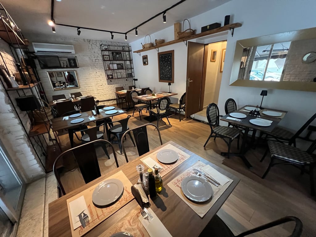 In vendita attività di bar ristorante vicino al 21 Dicembre.