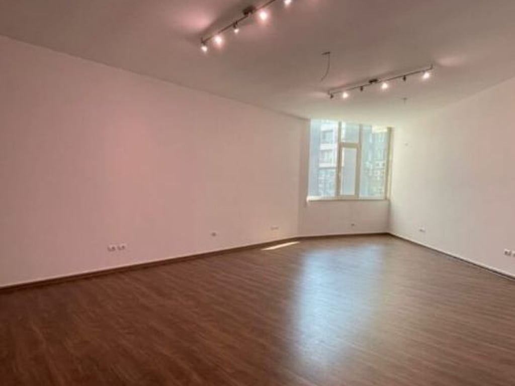 📍 *Affittasi Ufficio 1+1*