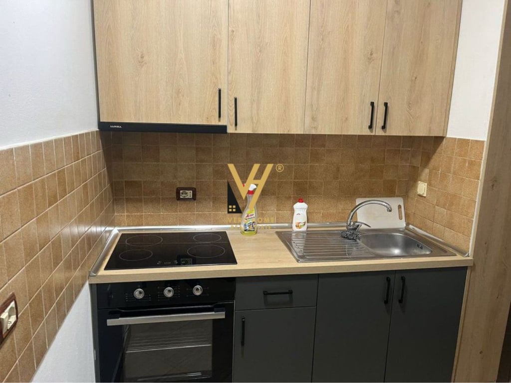 AFFITTASI APPARTAMENTO PRIVATO A 21 DICEMBRE 40.000 LEKË