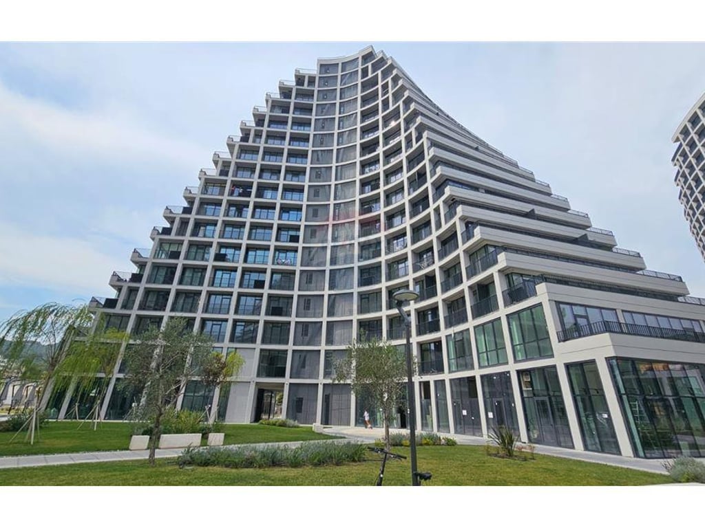 Business unit for sale at Lake View