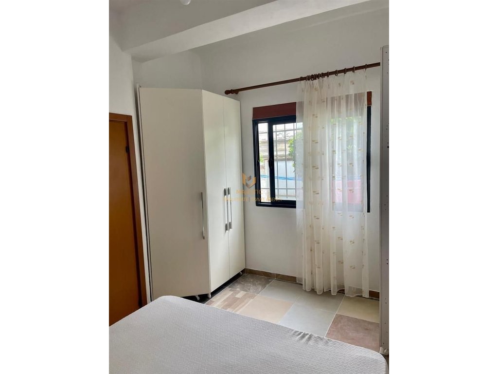A 2+1 apartment is available for rent on 5 May Street.