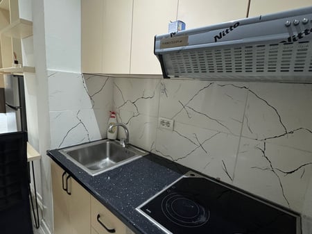 Studio apartment for rent on Barrikadave Street.