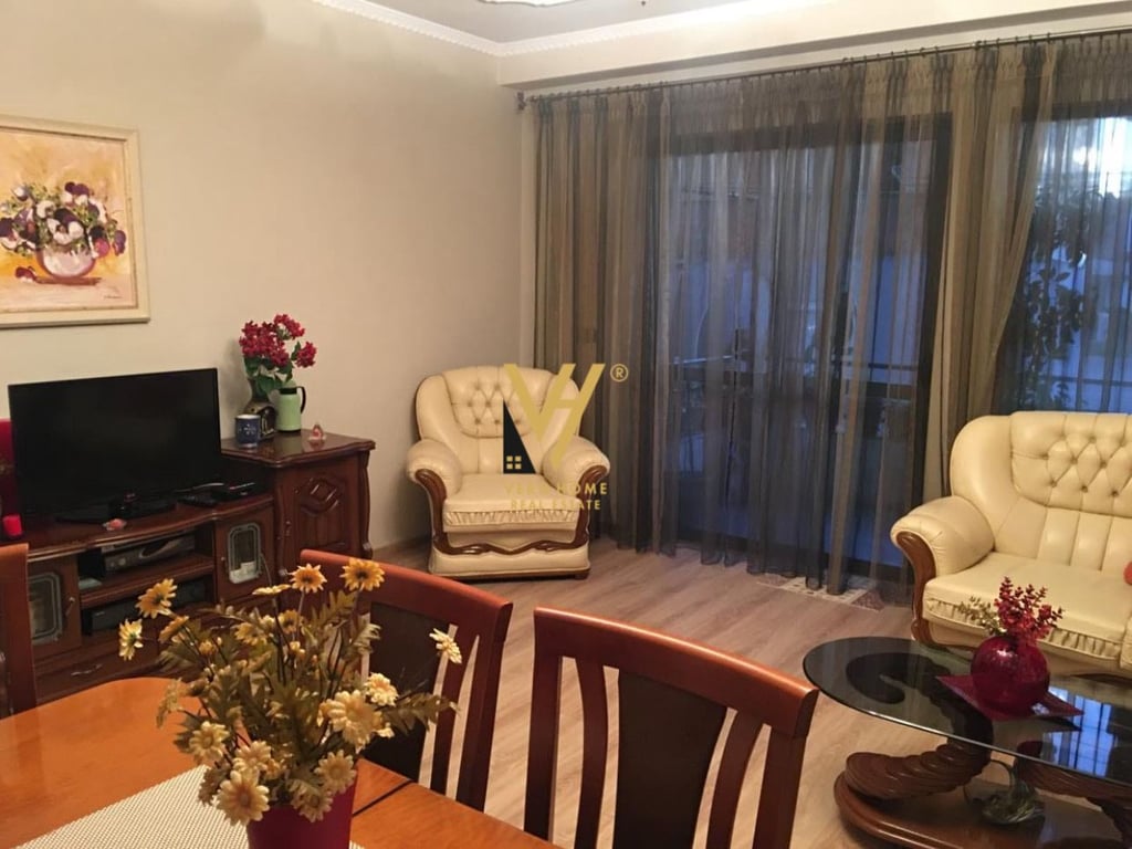 AFFITTASI APPARTAMENTO 1+1+2 PIANO VICINO ALLA SCUOLA HASAN VOGLI 530 EURO