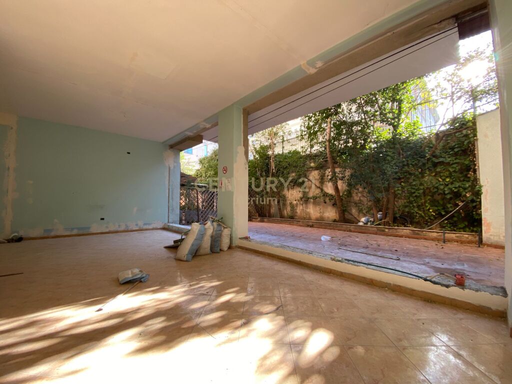 COMMERCIAL SPACE FOR RENT COIN