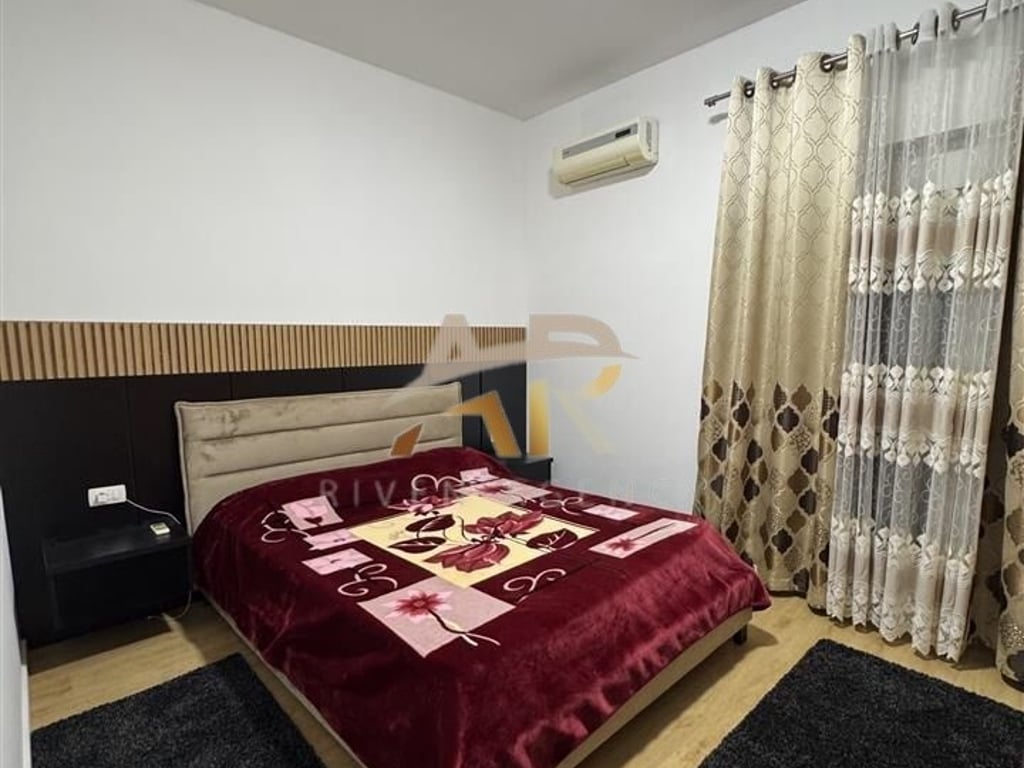 Jepet me qera apartament 2+1 te Kodra e Priftit