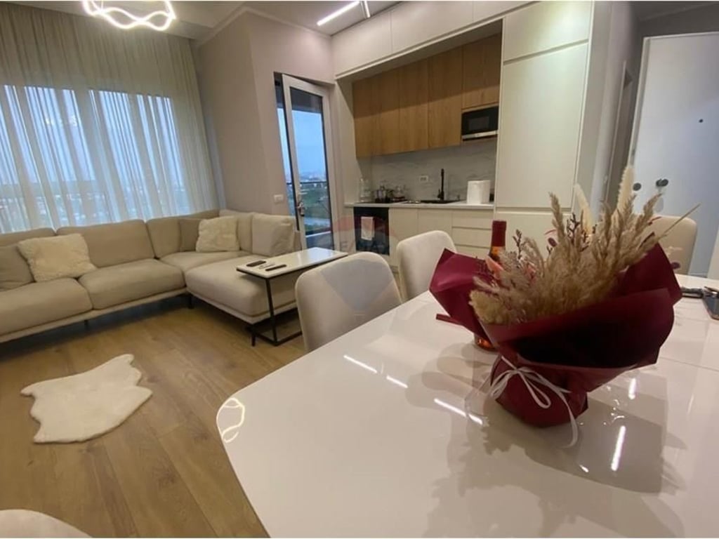 Affittasi appartamento 1+1 + posto auto in via Jordan Misja.