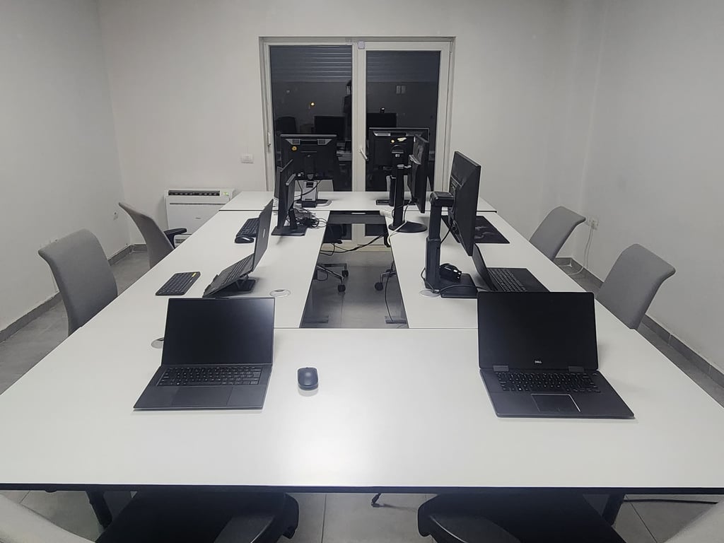 Spazio Coworking in "Quartum Residence" – Ambiente Moderno e Confortevole per Solo 80€/persona