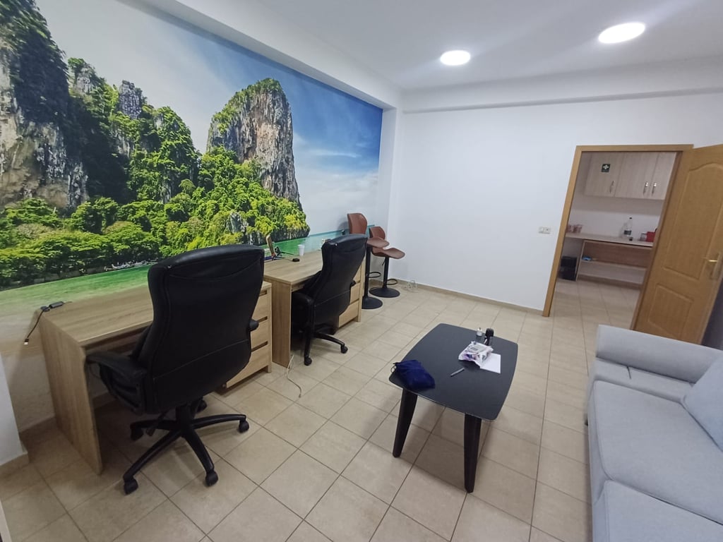 Ambient per Zyre me qira Ne Bllok 1200 euro