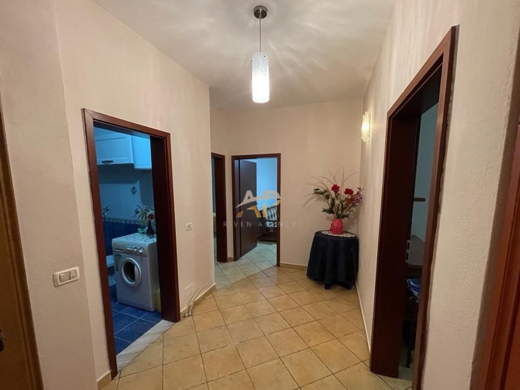 A 2+1 apartment is for rent on Bardhyl Street.