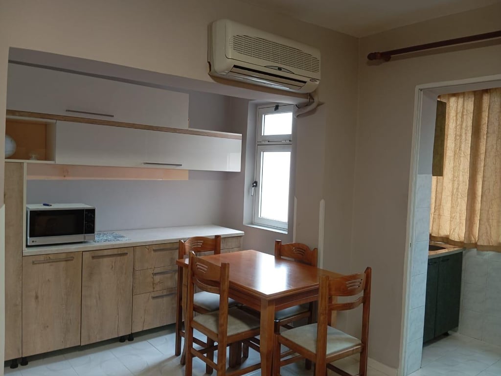 Apartament me qera te dispanseria